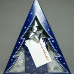Ostfr. Tee 100gr in Blue-Star bag.
2-Kluntje bags 125gr each.
Bow & Card, all in a Christmas Tree window box.
plus shipping